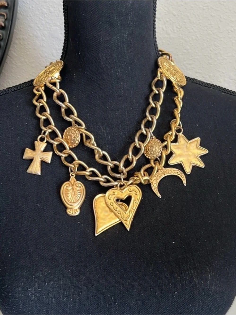 ESCADA Women's Vintage Couture Gilded Gold Chain Link Charm Medallion Belt